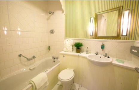 The Redbank Guesthouse Скеррис Номер фото